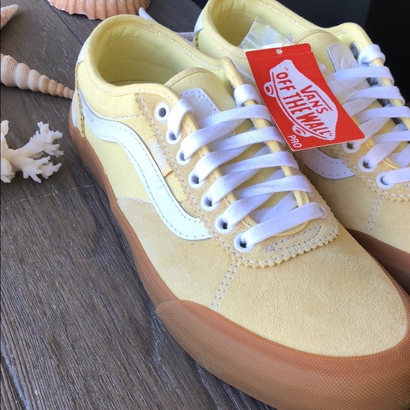 Vans Shoes - 🌴🌼VANS- PALE BANANA🌼🌴